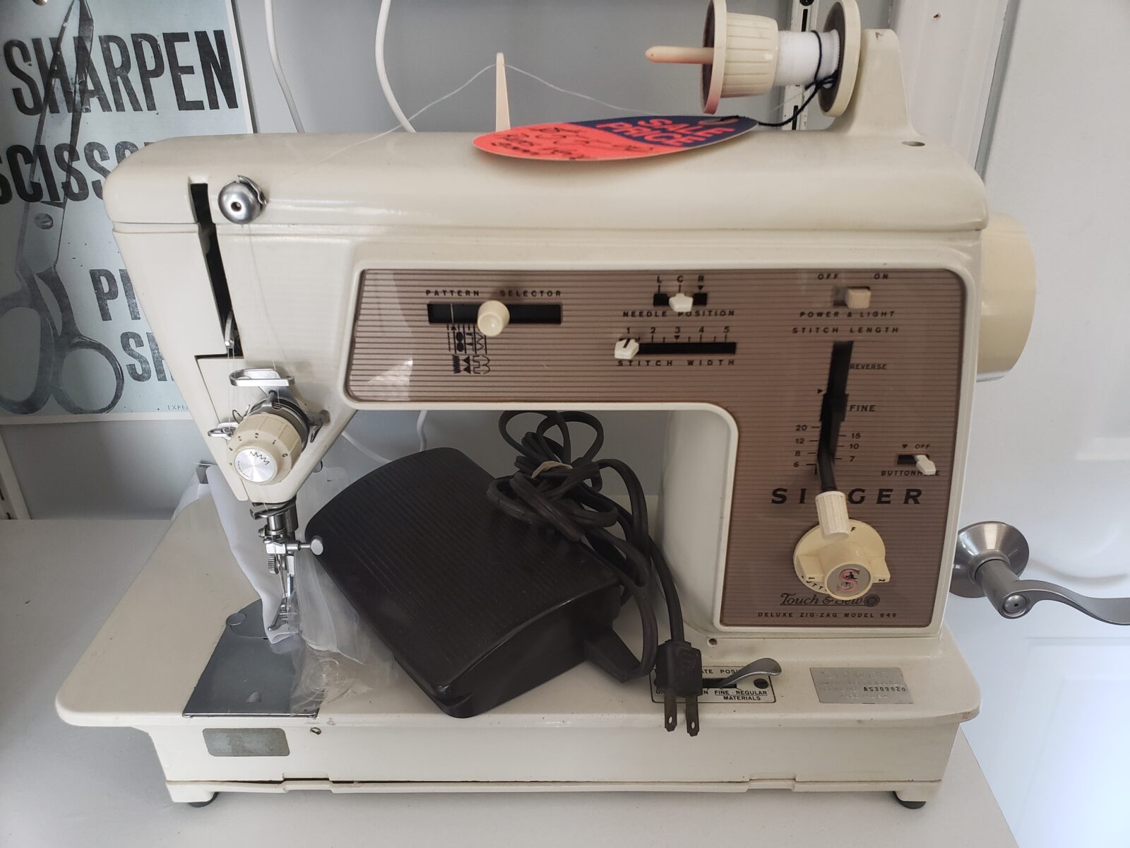 Singer Touch & Sew Model 646 Montgomery Sewing Center